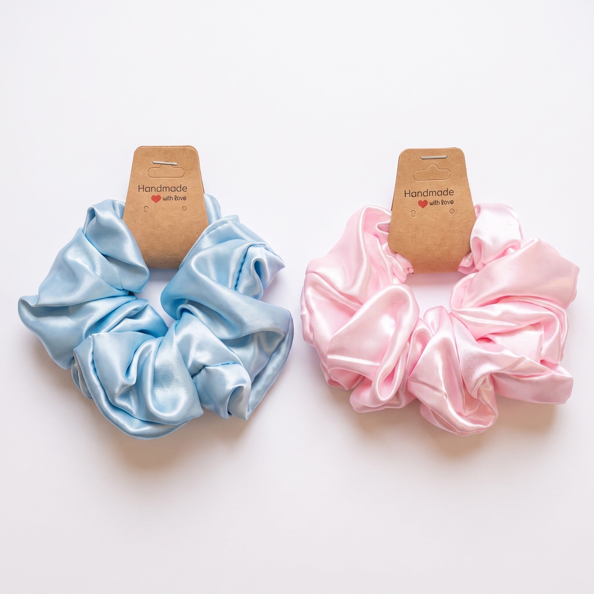 Handmade Satin Scrunchie "Aria" — Hellblau und Rosa