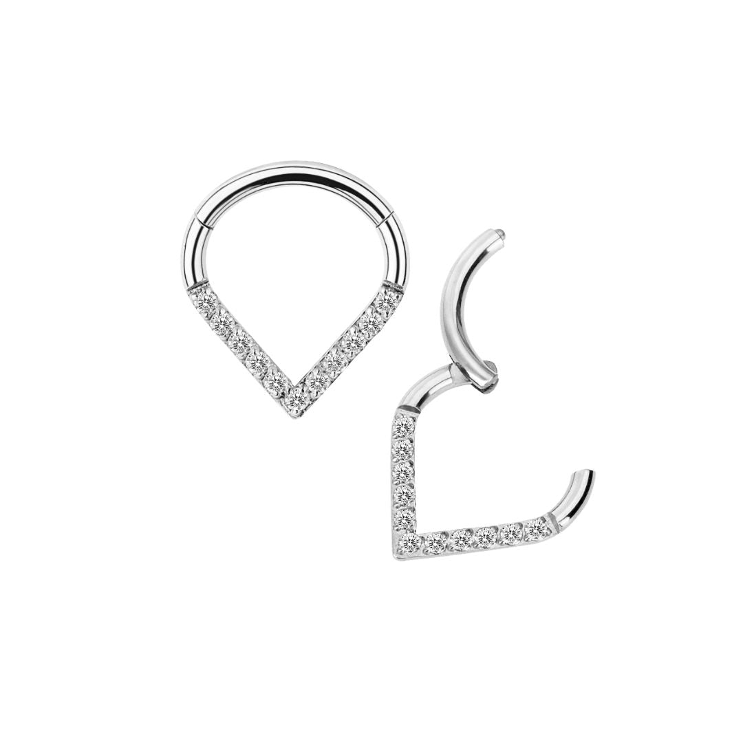 Minaz Septum Piercing Cleo aus Titan in Silber mit Zirkonia V-Form und Clicker Verschluss